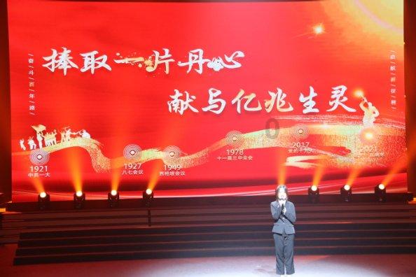 2024年度三峡文博讲坛开讲 重庆籍诗人李元胜分享诗歌写作心得